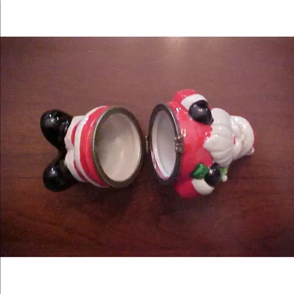 NWOT Cute Santa Claus Porcelain and Metal Hinged Trinket Box Collectible - Picture 4 of 6